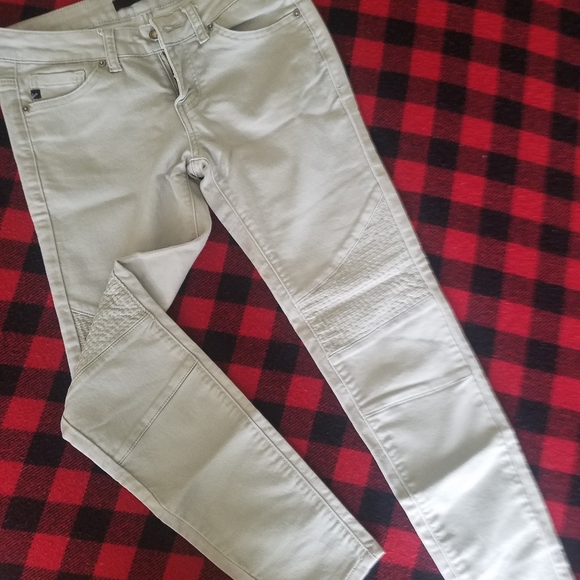 KanCan Jeans - Picture 2 of 12